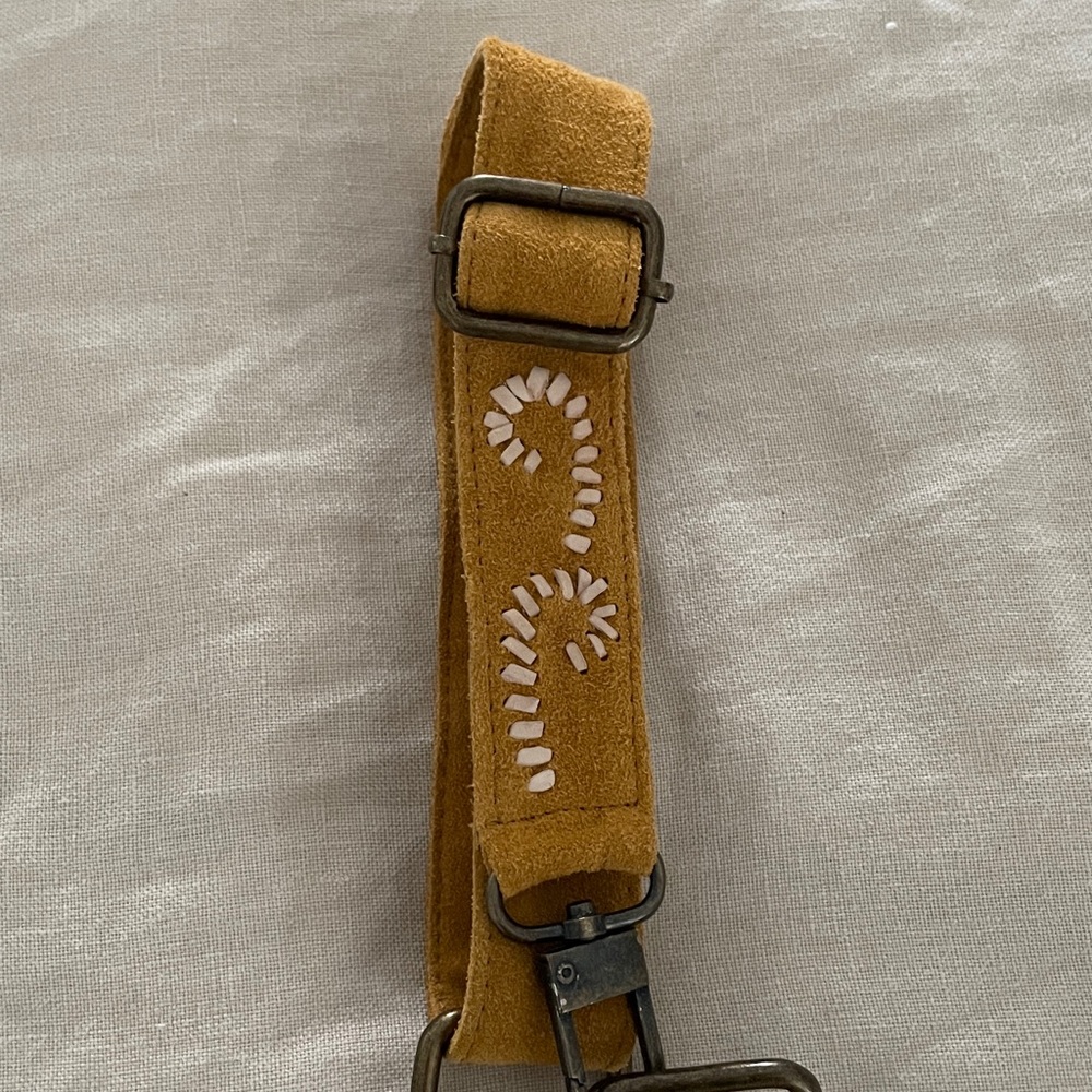 Free People Beacon real suede harness as seen on tv L mustard new - Picture 10 of 11